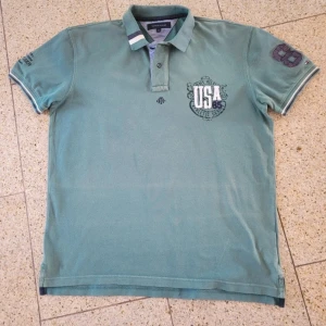 Tommy hilfiger  - Skiiiiit snygg hillfiger polo 🔥🔥 Både tjejer o killar kan nog ha denn