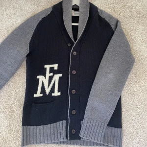 Kofta - Jättefin kofta från Franklin Marshall (finns inte att köpa längre). Storlek medium! 