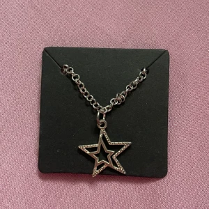 Handgjort halsband - Fint helt oanvänt såklart 