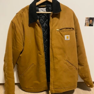 Carhartt Detroit Jacket OG (Winter) WIP - XL size, rarely used, beige cotton duck with quilted lining so it’ll keep you hella warm in the winter.