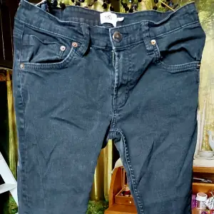 Jeans Rocket med dragkedja Stretschig smal modell 