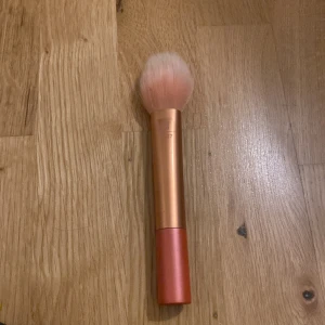 Smink borste  - Smink borste från RT borst 227, aldrig använd 