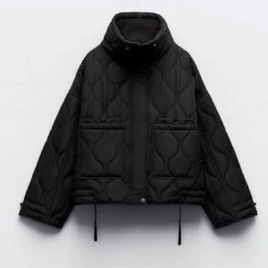 Zara jacka  - Jacka i fint skick, perfekt nu inför våren🤩