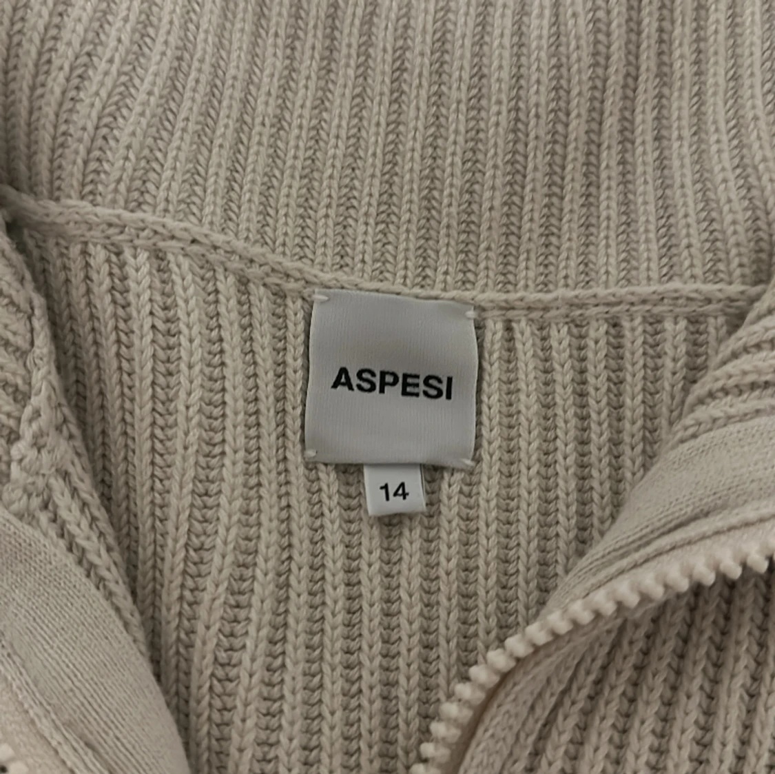 Ribbstickad aspesi tröja - 91