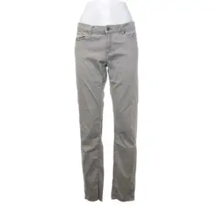 Super snygg grå/gröna lågmidjade  jeans 