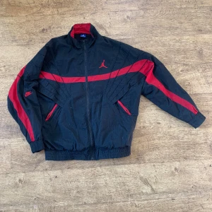Jordan warmup jacket - Storlek XL Väldigt fint skick från runt år 2000