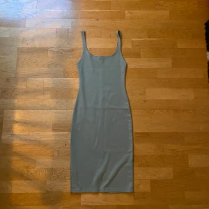 Klänning - Klänning från Zara