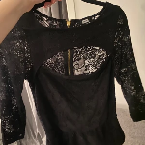 Topp - Jättesöt topp som jag inte har användning av