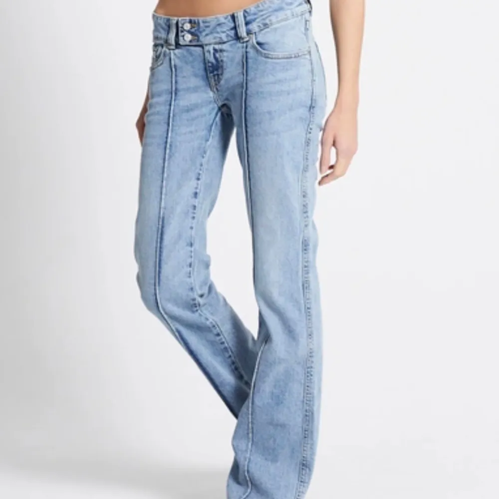 Säljer mina nya coola jeans från lager157 då dem inte kommer till användning. Dem är knappt använda!!🥰 Skriv privat för fler bilder!. Jeans & Byxor.
