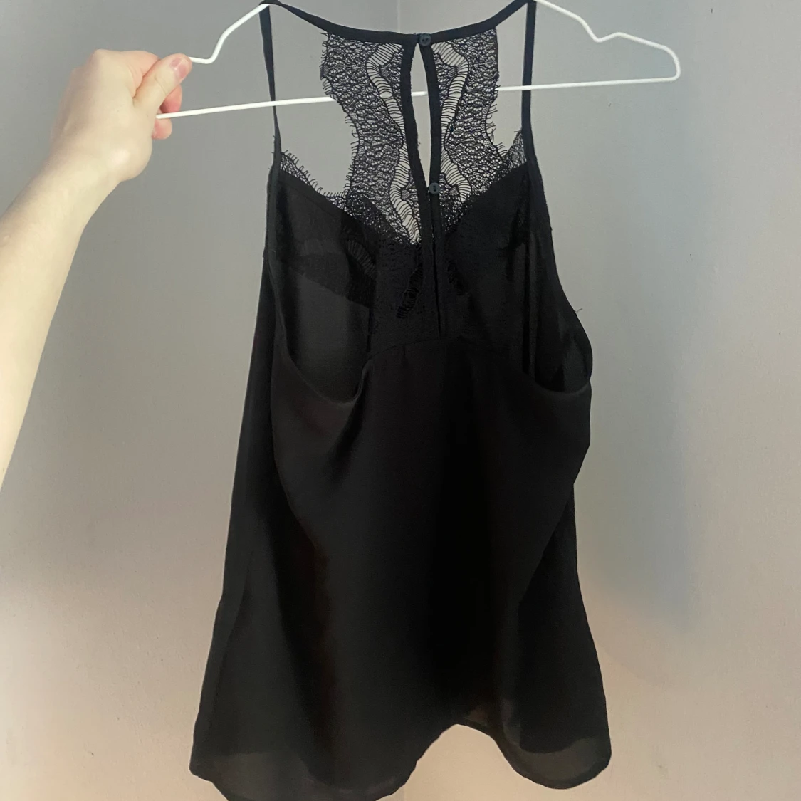 Linne med spets detaljer  - 90