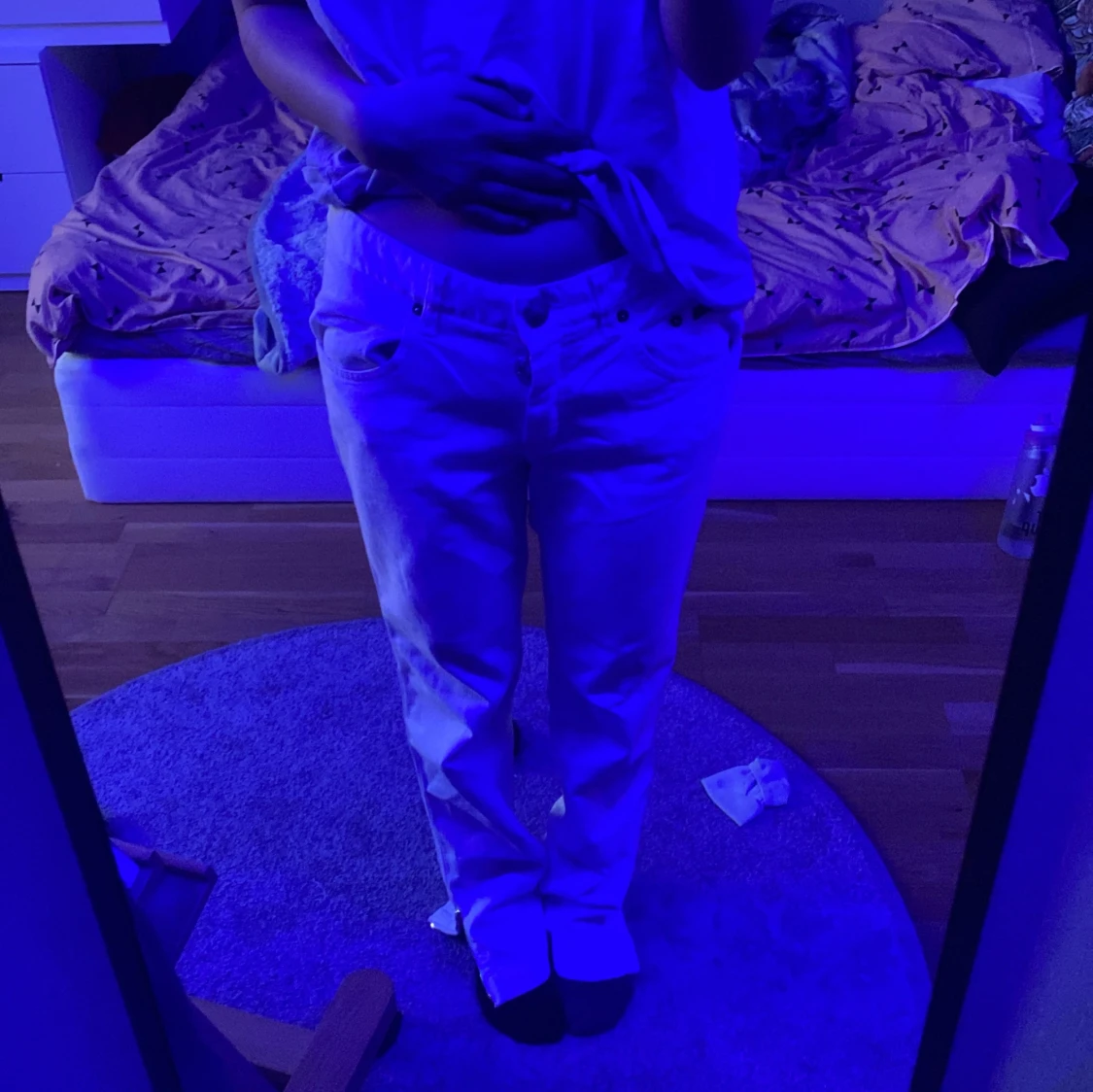 vita lågmidjande byxor🫡