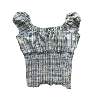 y2k coquette topp ryschad  - söt topp med detaljer. justerbar där framme med snören. Storlek L men skulle mer säga är en S/M i storlek, pga töjbar i midjan. Köparen står för frakt. 🩷