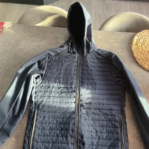 Helt ny vindjacka  - Stl Medium helt ny 