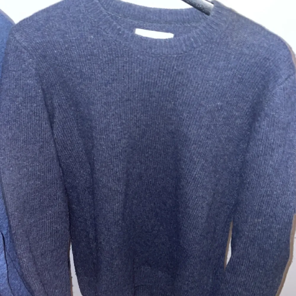 Bra skick, fin tröja säljer eftersom tröjan ej kommer till användning.  Nypris: 1500 k r- Mitt pris: 249 kr . Tröjor & Koftor.