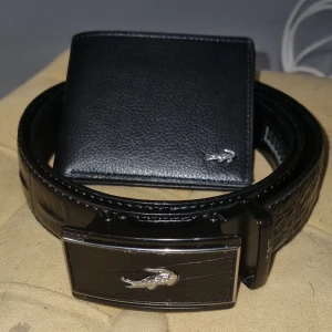 LACOSTE plånbok och bälte  - Helt nya oänvända
