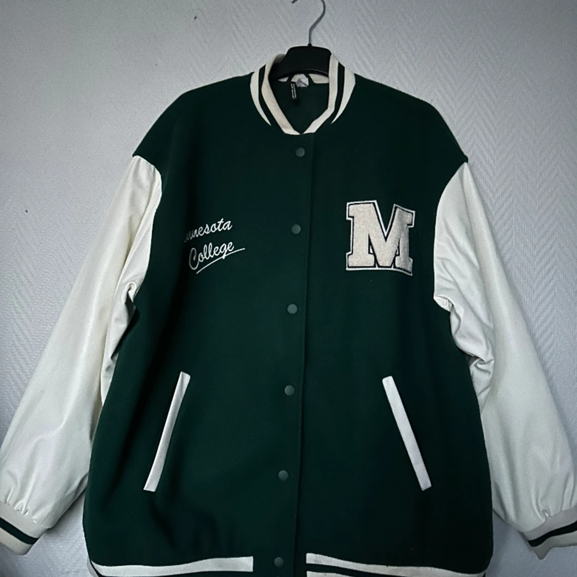 College jacka från h&m 