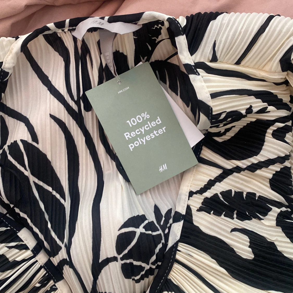 Plisserad klänning H&M - 91