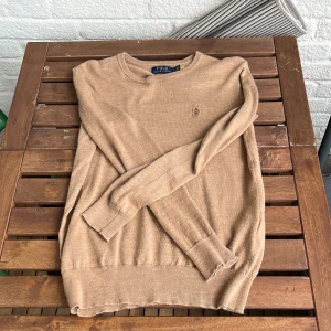 Raulph lauren tröja, i merino ull.  - Snygg tröja! Var för liten därför säljer jag vidare. 