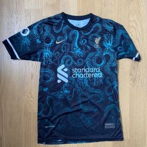 Liverpool tröja  - Special Liverpool tröja med Salah på ryggen