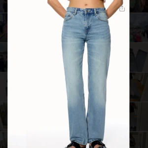 Pull&bear jeans  - Mid-waist Jens från pull&bear, storlek 38💓