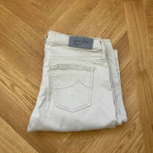 Jacob Cohen Jeans Size 30 - Skit snygga Jacob Cohen Jeans i size 30 Skulle säga passar ca 170-175 Skriv bara för frågor
