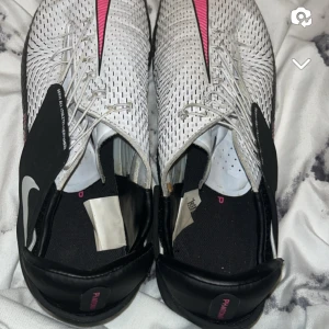 Fotbolls skor - Nike phantom fotbolls skor storlek 41 