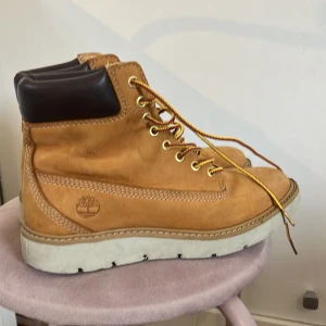 Timberland skor - Bra skick, ganska försiktigt använda🩷