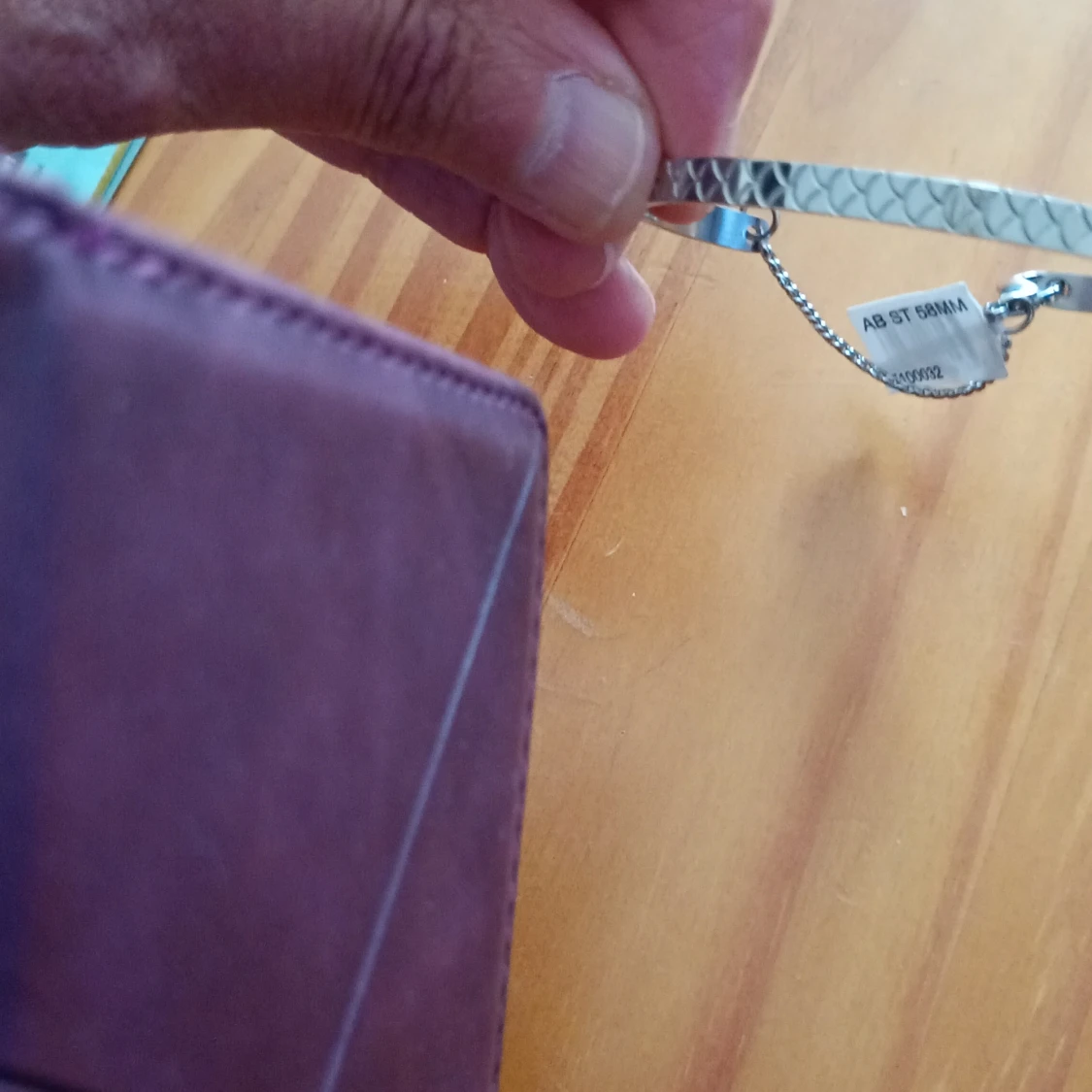 Armband mönstrade silverfärgade 58 mm. - 90