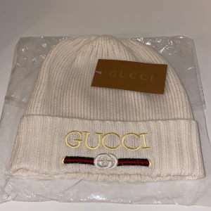 Mössa  - Nyskick, fet kvalité! Finns även i svart (kolla kontot)