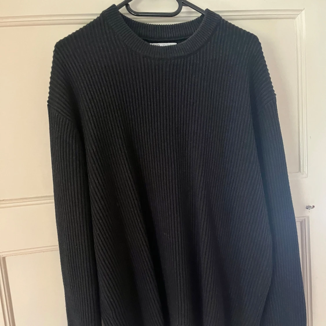 Marinblå stickad tröja, ZARA