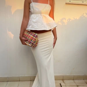 Topp - Säljer denna jättefina topp i strl Xs, helt ny pågrund att den är liten på mig🤍 ( första och andra bilden är lånad)