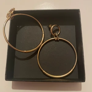 Örhängen  - Örhängen använda någon enstaka gång