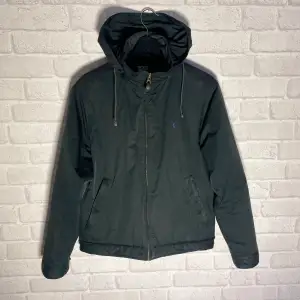 | Ralph Lauren windbreaker/Jacka | Storlek S | Bra skick liten defekt inuti som ej är synlig | Pris 699 |