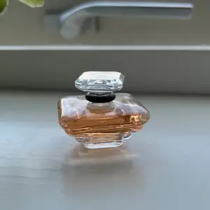 Oanvänd 5ML parfym från lancome! ✨