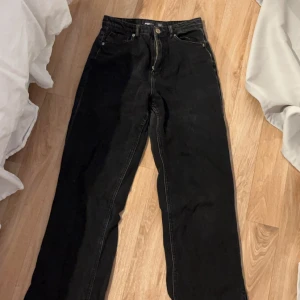 Svarta baggy byxor - Snygga baggy jeans 