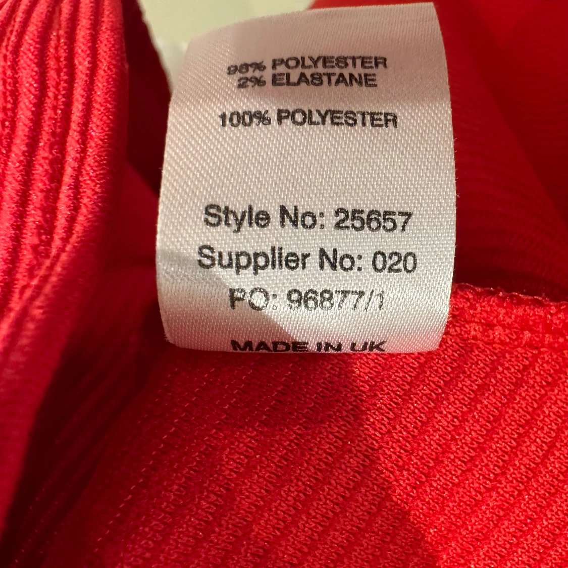 Fin röd klänning - 92