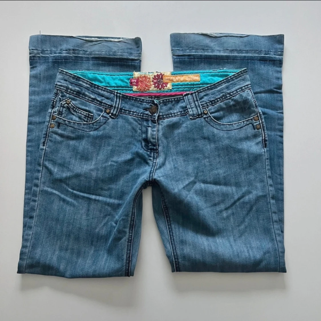 Low waist bootcut jeans  - 90