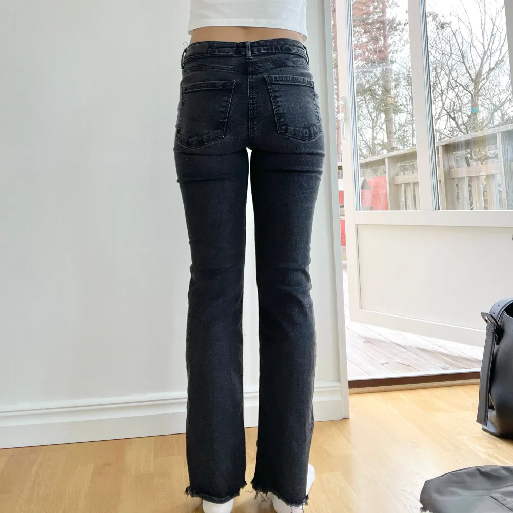 Fina jeans från veromoda. Jag är ca 160 cm.. Jeans & Byxor.