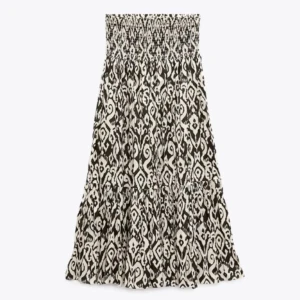 Zara kjol - Säljer min kjol från zara då jag aldrig använt den. Jätte bra skick. Köpte för 400. Tryck Järna på köp nu💗