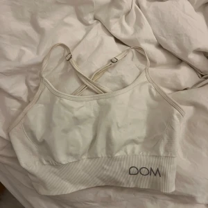 Tränings Bh från DOM - Jättefin träningstopp från drop of mindfulness:)