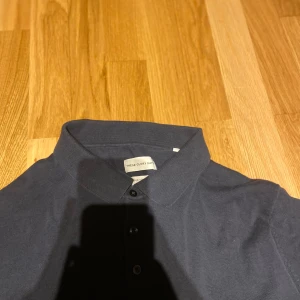 These glory days tröja - Säljer nu denna tröja från These glory days i storleken L. Säljer på grund av att jag inte längre använder den. Skick 9/10. Köpt för 999 kr. Bara höra av sig vid funderingar samt intresse. Pris kan absolut diskuteras.