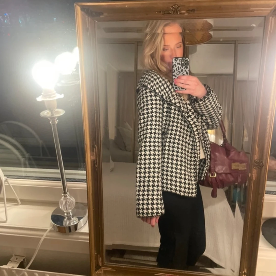 Mönstrad kort kappa  - 90