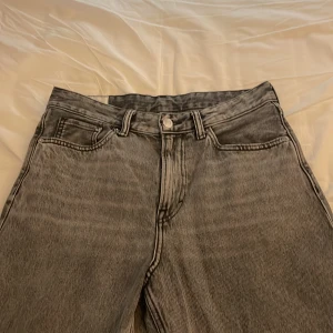 Loose fit Jeans - 9/10 skick, inte min stil