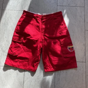 Ricky rothchild shorts - Säljer ett par ricky rothchild cargoshorts i storlek 36.