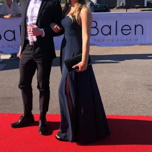 Balklänning  - Fin balklänning i nyskick. 