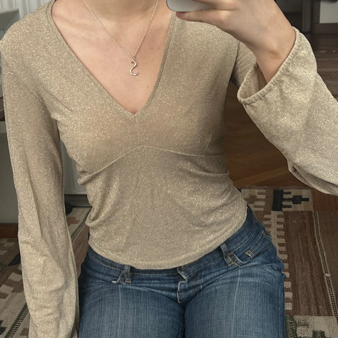 Guldig blus från Filippa K