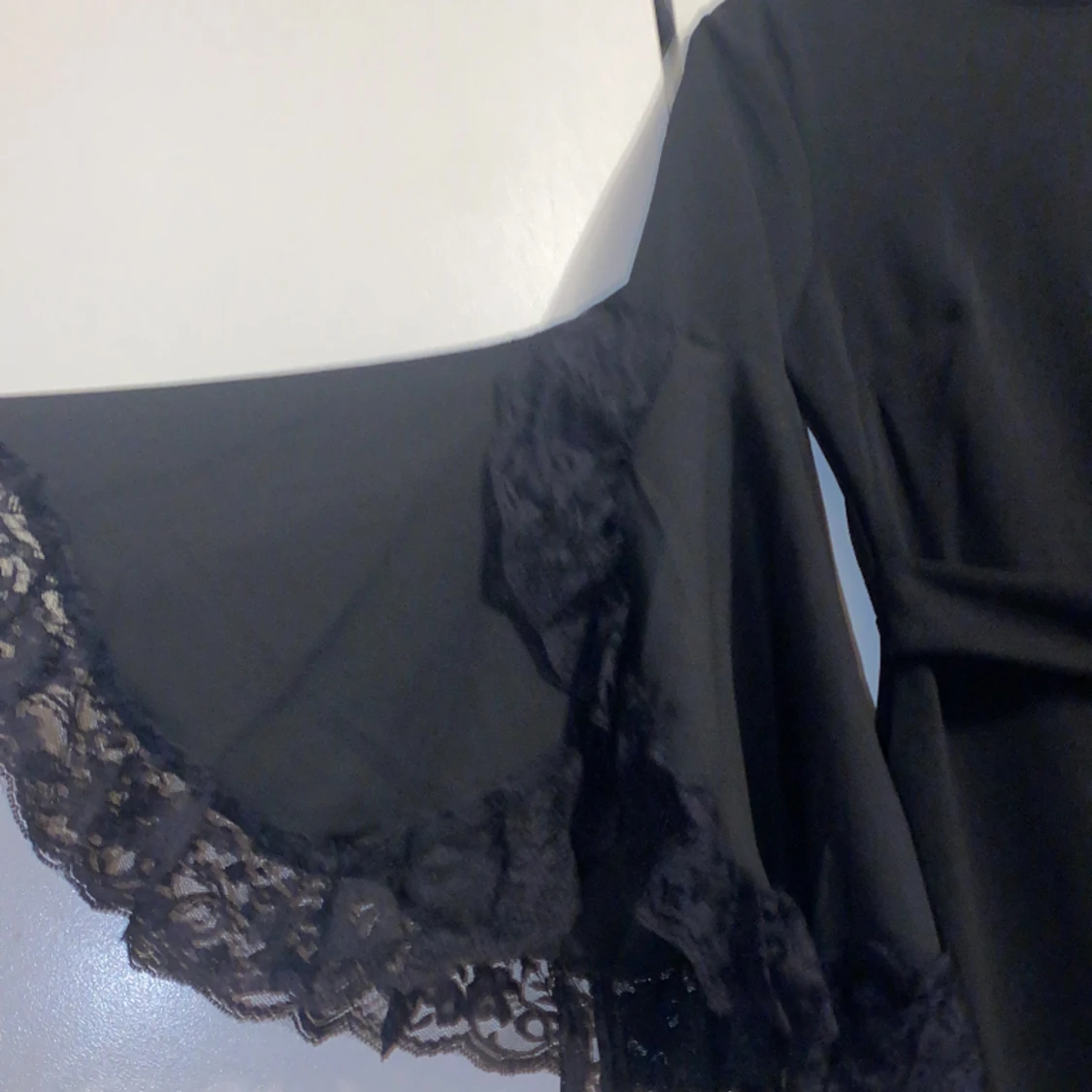 En svart klänning  - 90