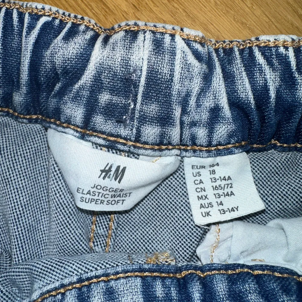 Fin kill jeans i gott skick. Jeans & Byxor.