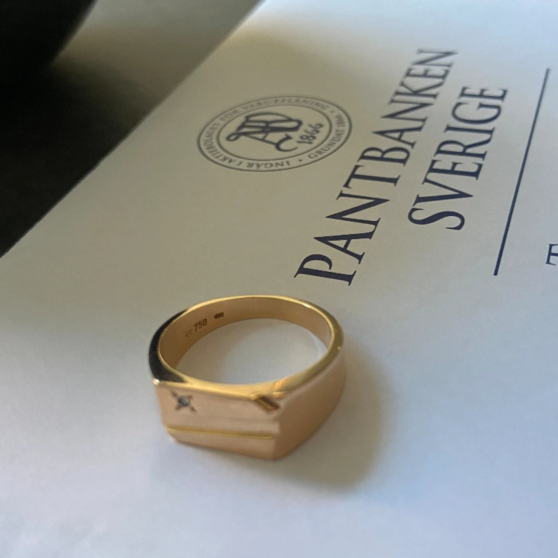 Guld ring 18karat (klackring) - 90