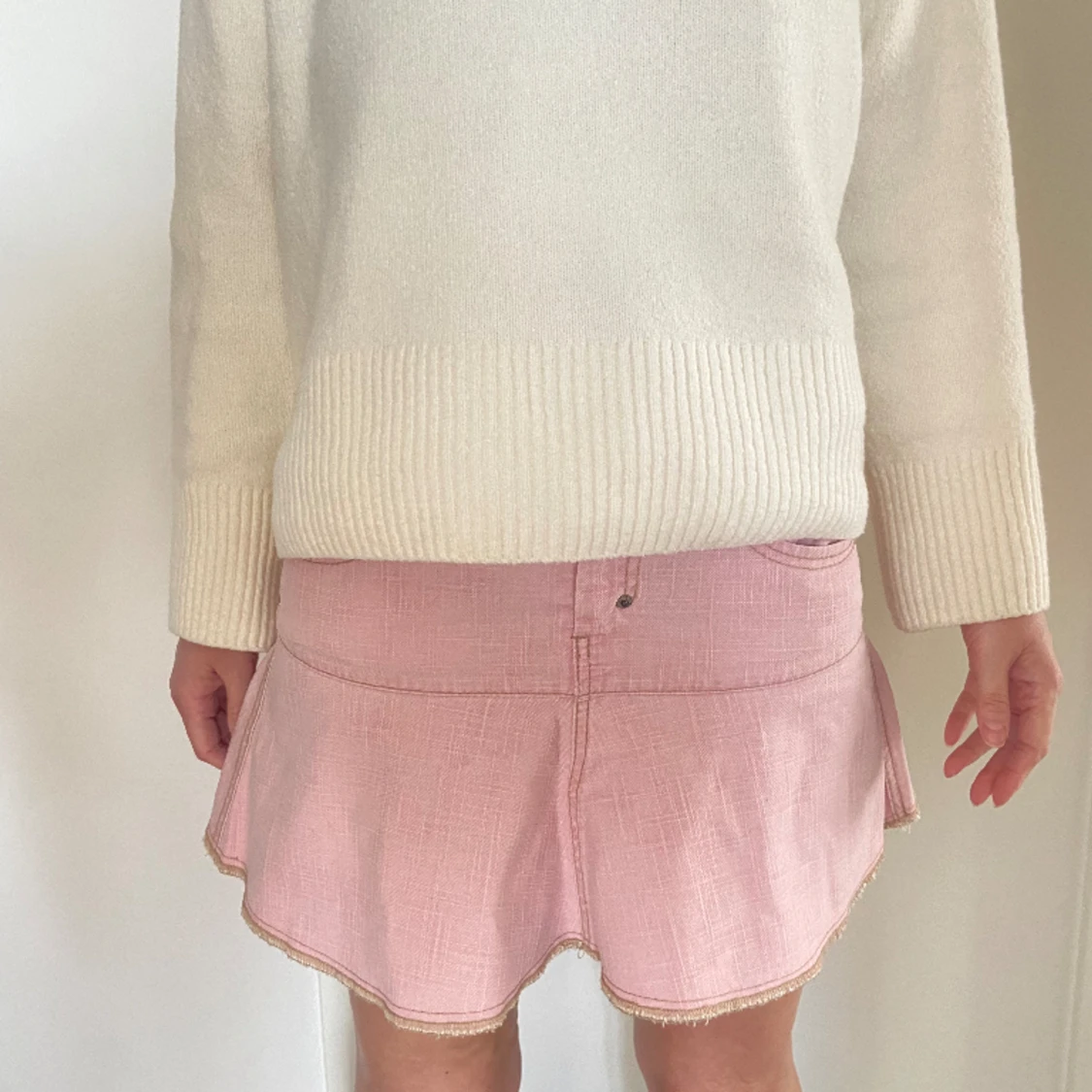 Rosa jeanskjol med volang - 90